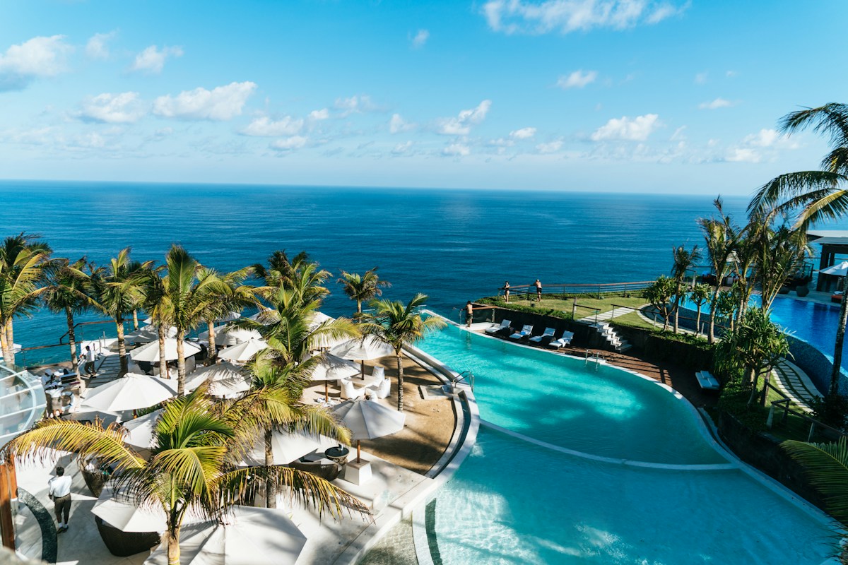 45m Emerald Rainforest Heated Infinity Pool